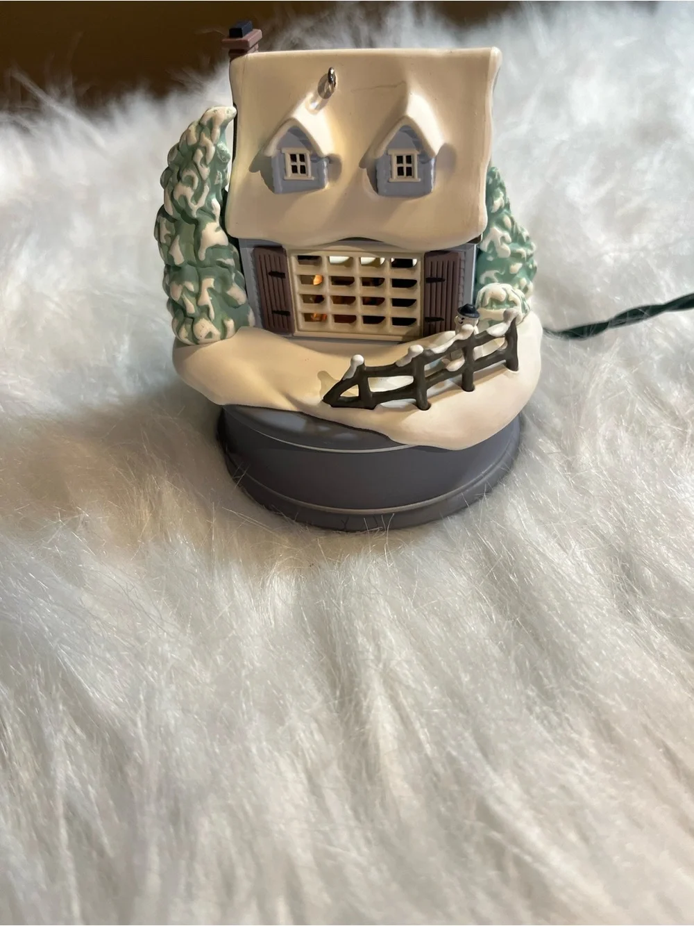 Hallmark 1994 Light and Sound White Christmas Ornament